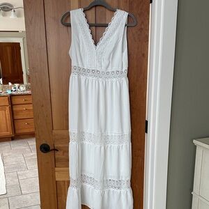 Elegant White Lace Maxi Dress